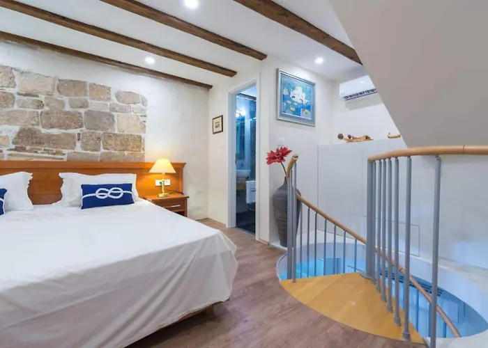 New Apartment La Barca Old Town