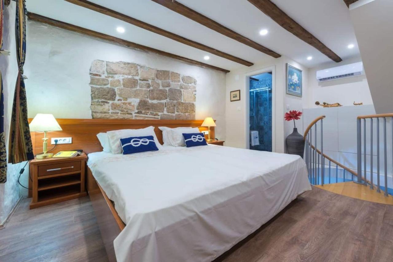 New La Barca Old Town Apartment *